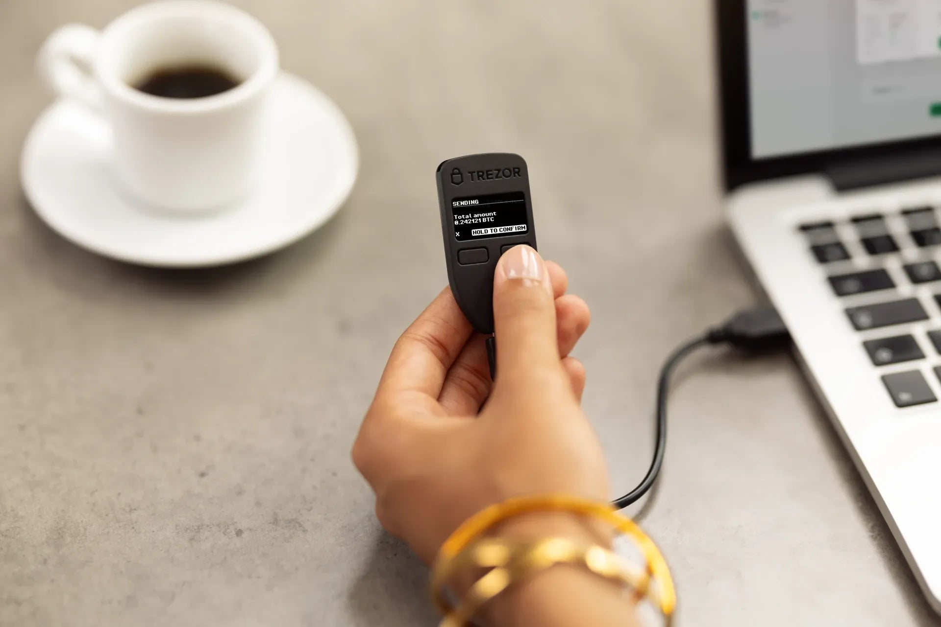 Hardware Wallet เครื่องแรกของโลก