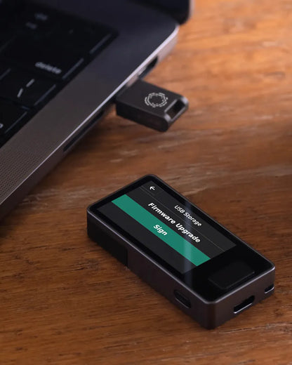 Blockstream Jade Plus Hardware Wallet (Metal Edition)แถมฟรีกระเป๋า Bitcast - Bitcast